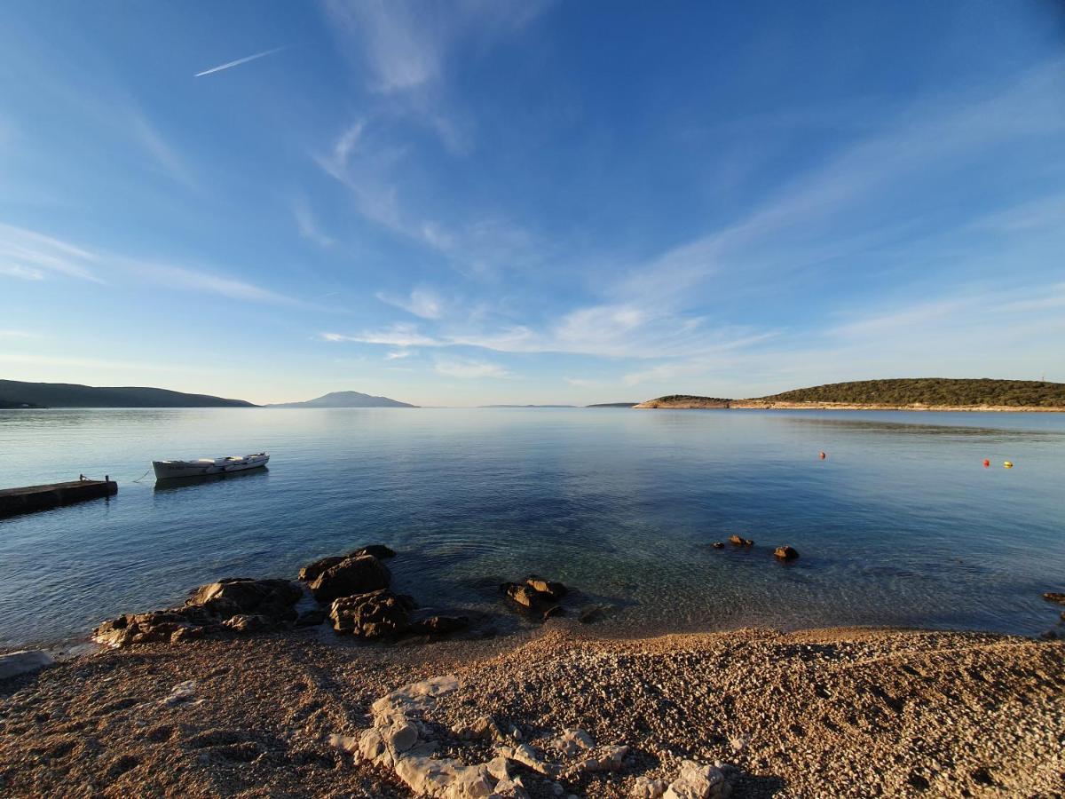 Sidus Maris, Spacious Seaside Apartment With Free Parking Martinšćica 외부 사진