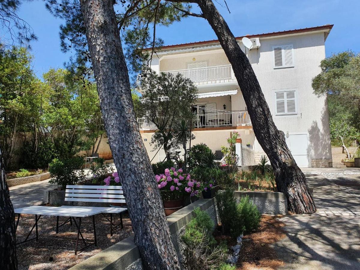 Sidus Maris, Spacious Seaside Apartment With Free Parking Martinšćica 외부 사진