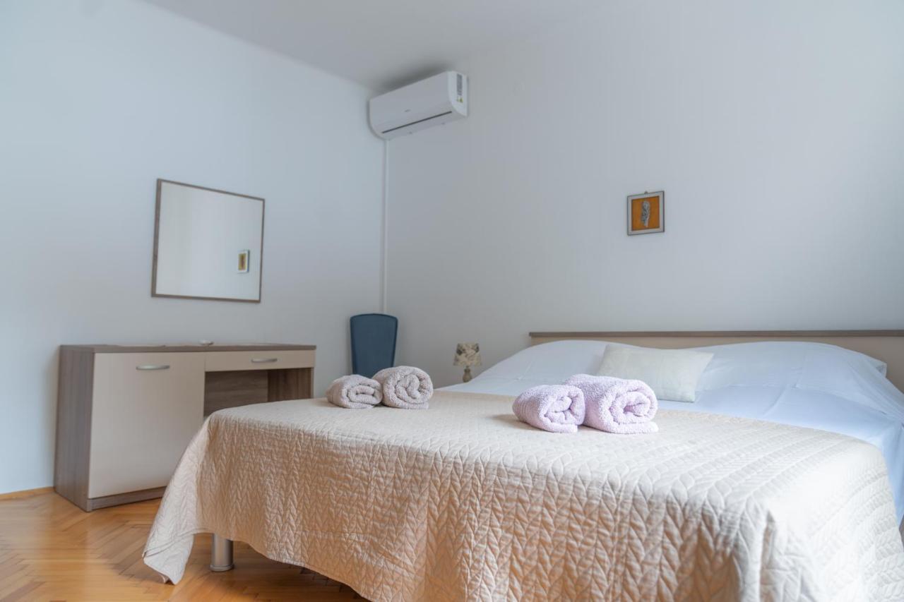 Sidus Maris, Spacious Seaside Apartment With Free Parking Martinšćica 외부 사진