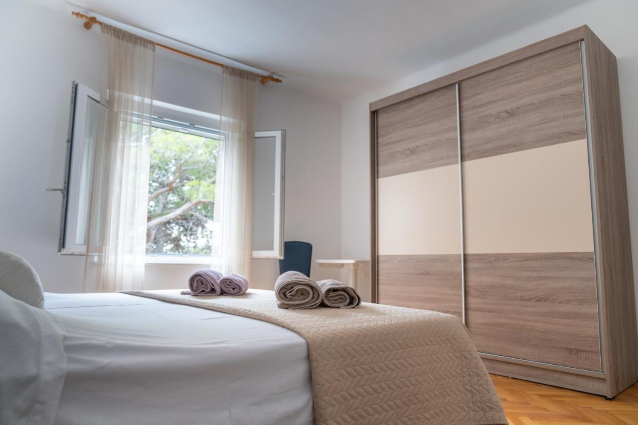 Sidus Maris, Spacious Seaside Apartment With Free Parking Martinšćica 외부 사진