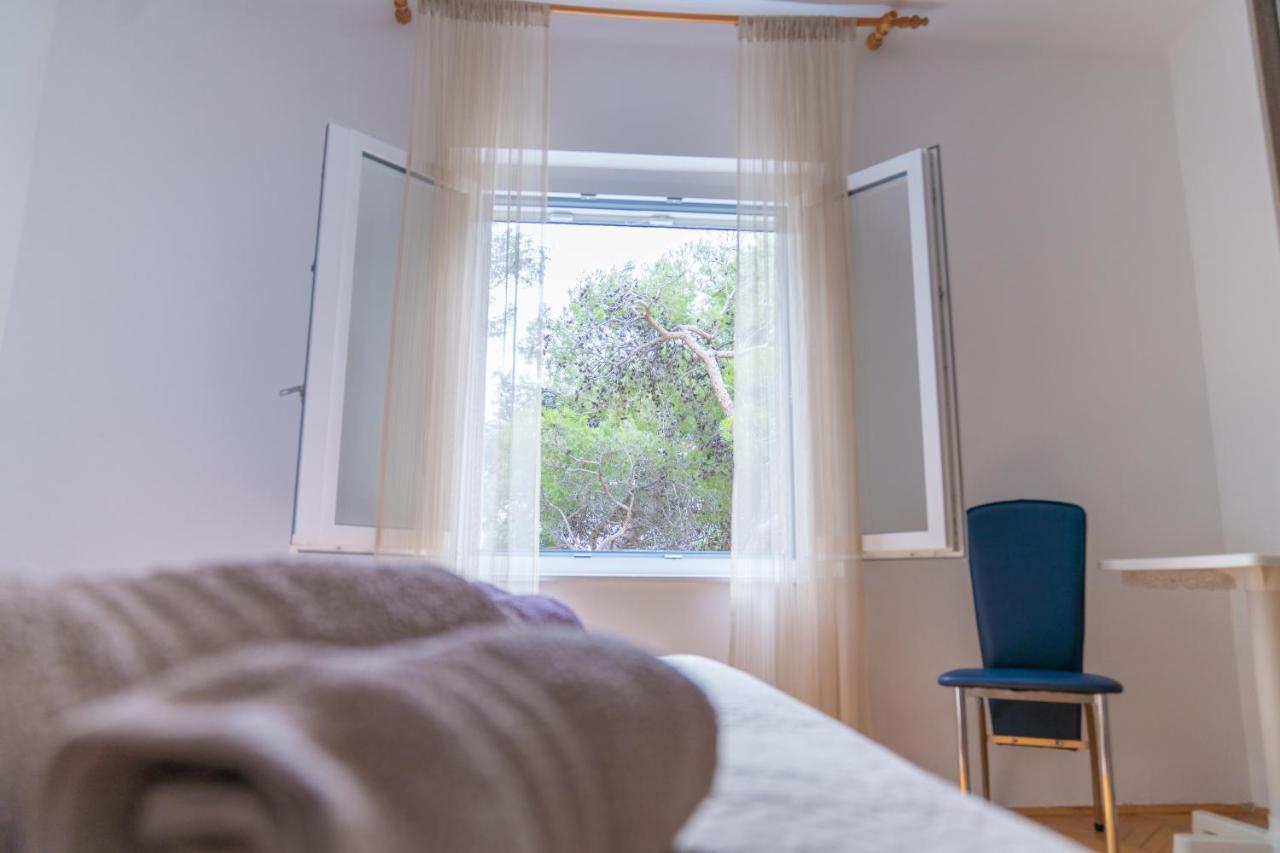 Sidus Maris, Spacious Seaside Apartment With Free Parking Martinšćica 외부 사진