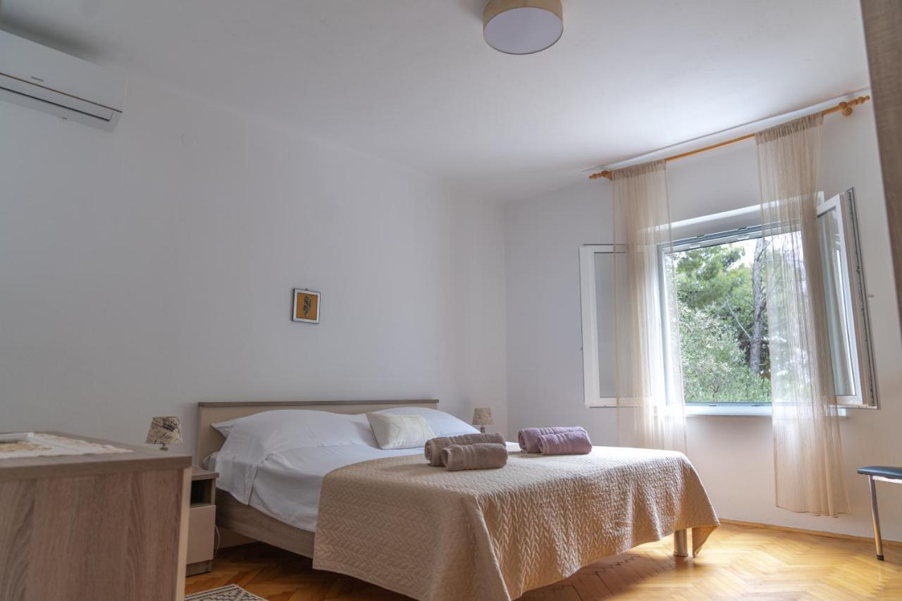 Sidus Maris, Spacious Seaside Apartment With Free Parking Martinšćica 외부 사진