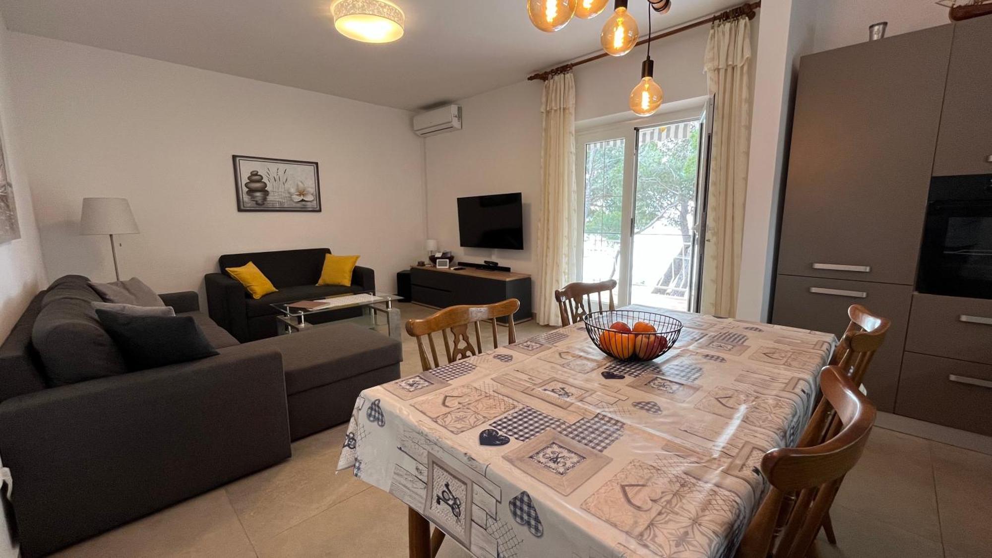 Sidus Maris, Spacious Seaside Apartment With Free Parking Martinšćica 외부 사진