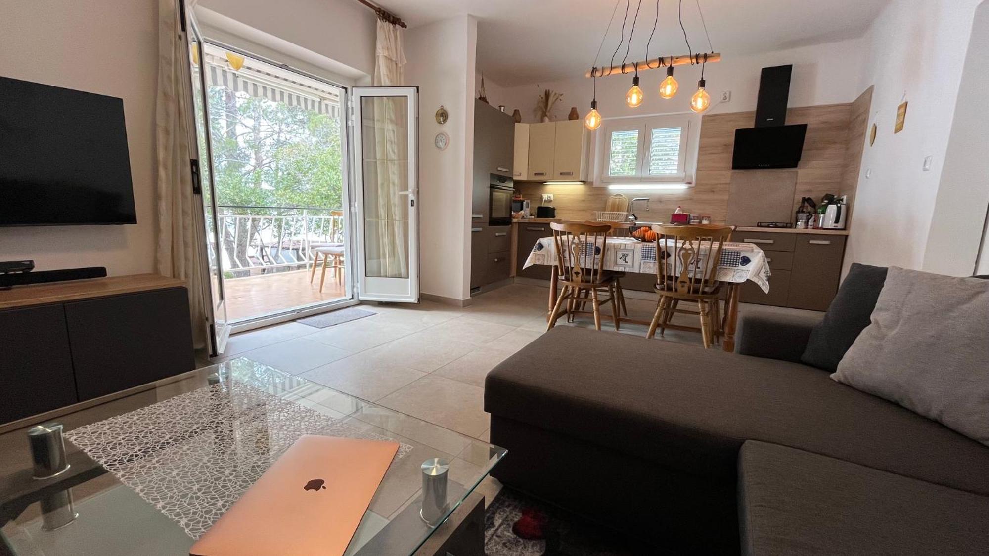 Sidus Maris, Spacious Seaside Apartment With Free Parking Martinšćica 외부 사진
